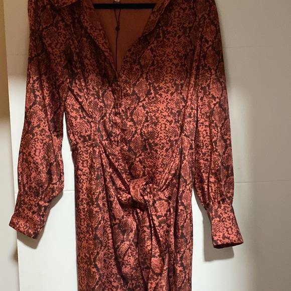 Animal print in a “coral and brown” beautifully made dress - Picture 4 of 4